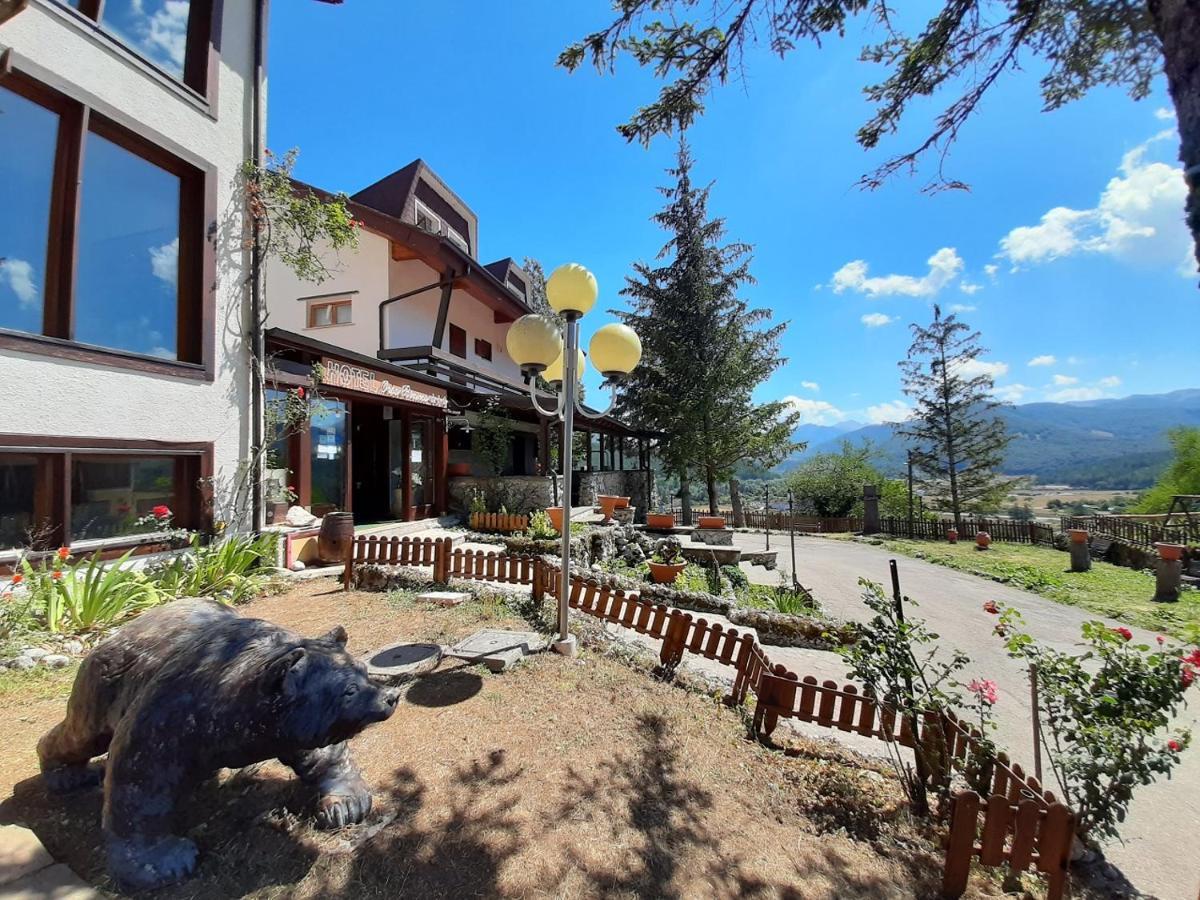 Hotel Orso Bianco بيسكاسيرولي المظهر الخارجي الصورة