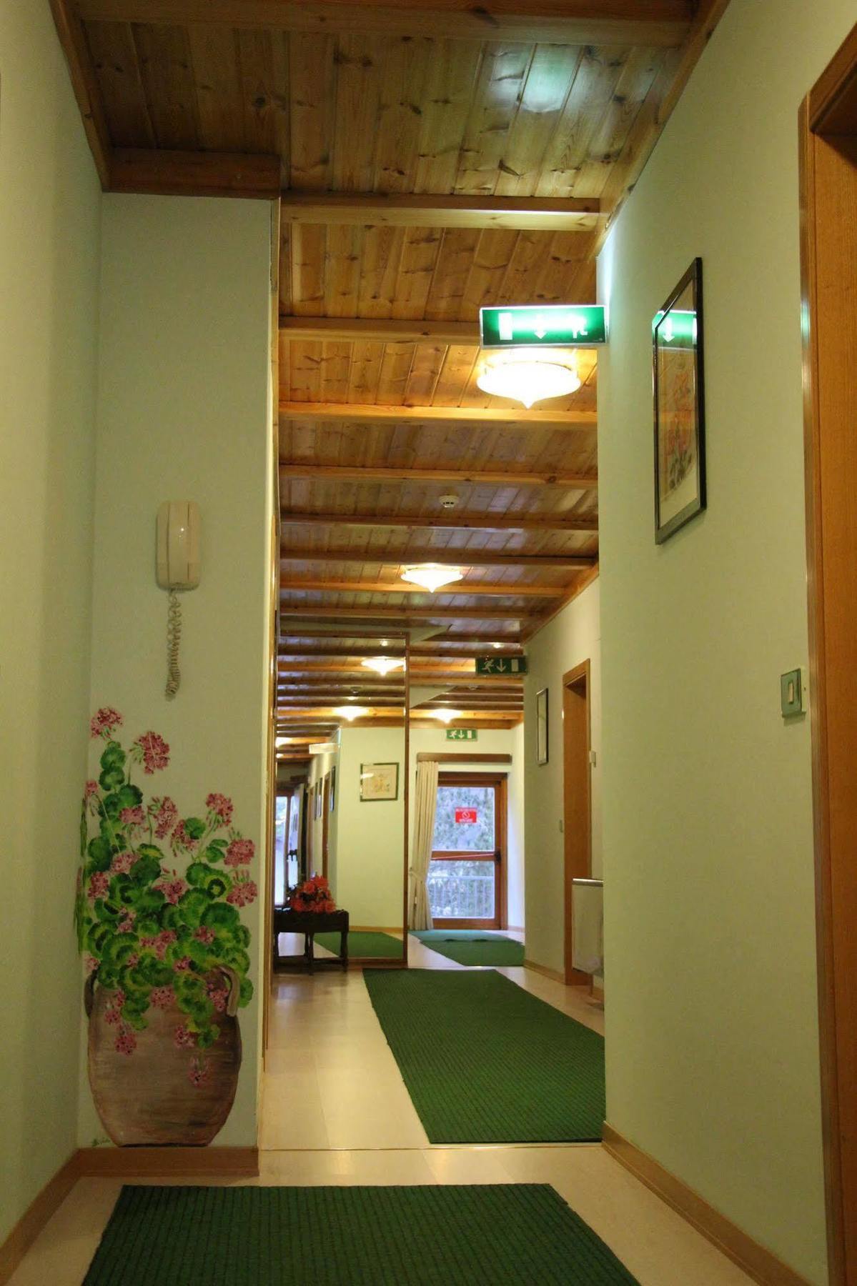 Hotel Orso Bianco بيسكاسيرولي المظهر الخارجي الصورة